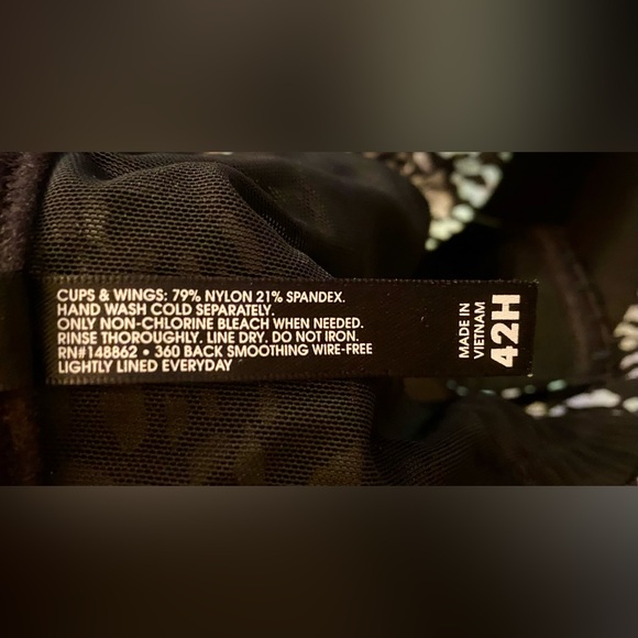 5/$25! 2 EUC cute Torrid bras, plaid has wire, leopard print is wireless 42H - Picture 11 of 11